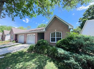 3562 Killarney Plaza Dr, Tallahassee, FL 32309