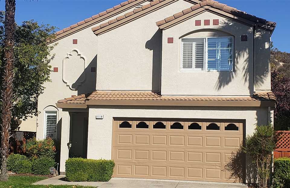 2nd image of 1118 Vista Pointe Cir