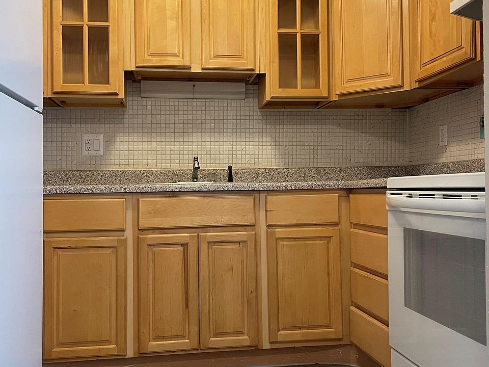 1st image of 958 Schopmann Dr APT A