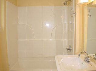 965 Bayless Ave APT 2, Saint Paul, MN 55114