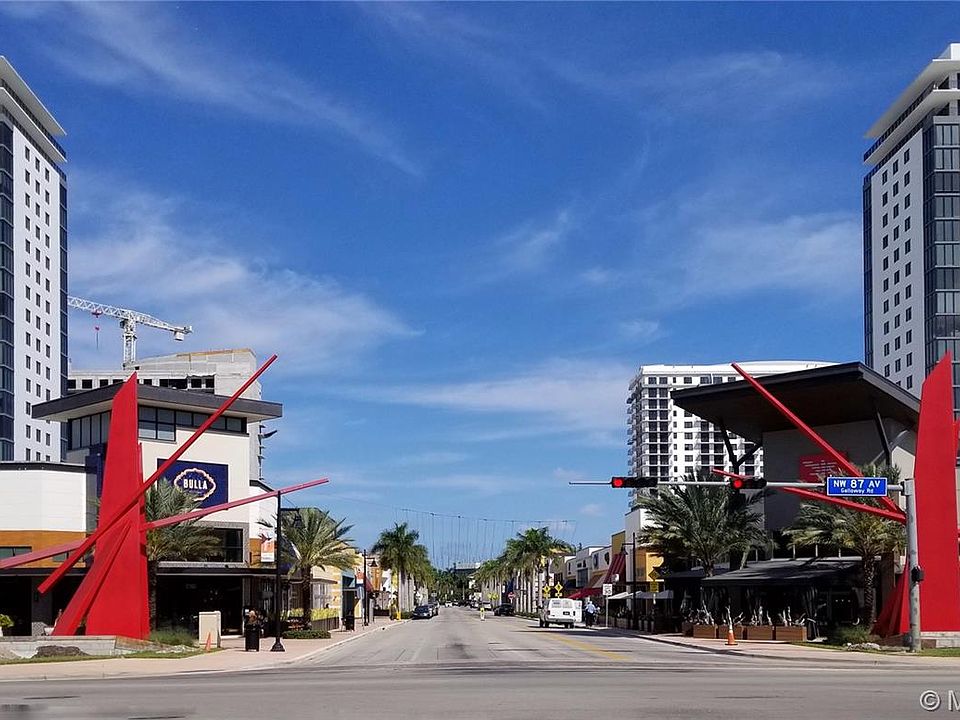 1st image of 5300 Paseo Dr #909