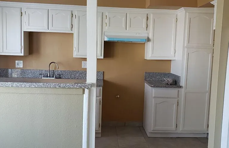25323 Frampton Ave — Photo 2