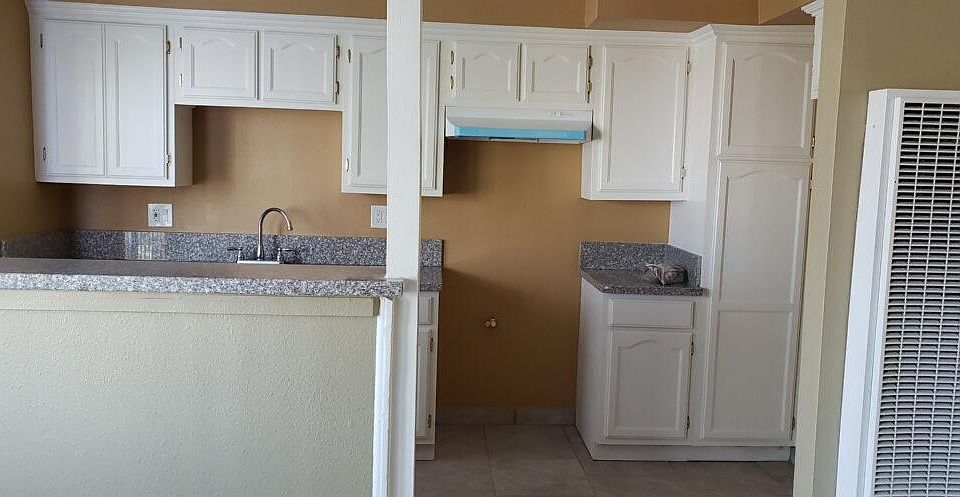 2nd image of 25323 Frampton Ave
