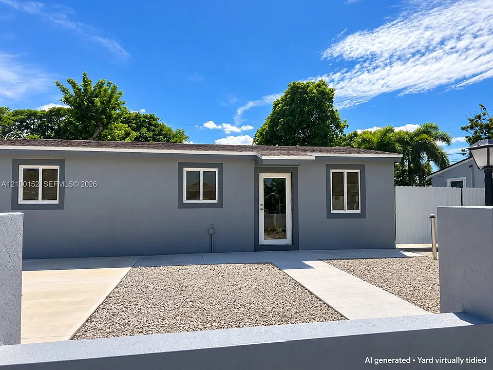 877 NW 3rd St