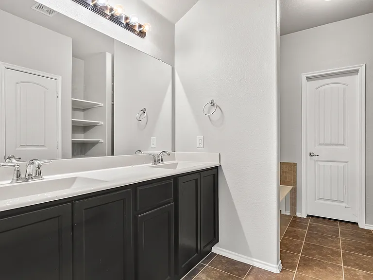 3814 Spring Run Ln — Photo 21