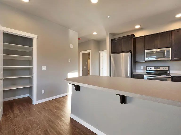 The Fairhaven Pointe Apartments — Photo 9