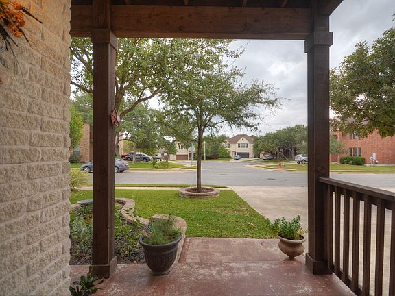 4th image of 513 Paseo Grand Dr