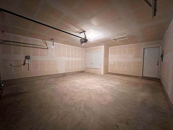 2nd image of 404 Blue Oak Blvd