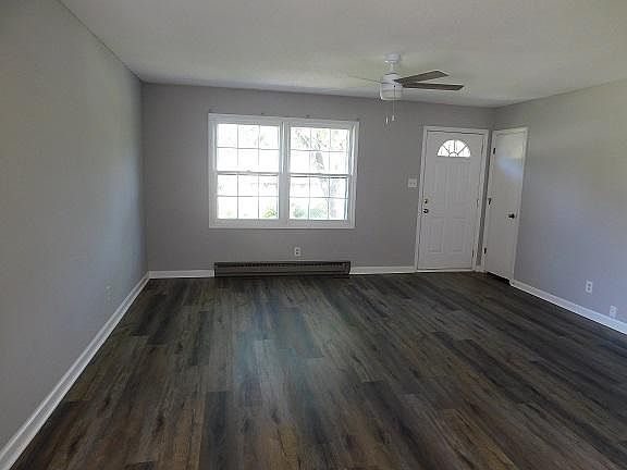 2nd image of 2213 Emerson Pl