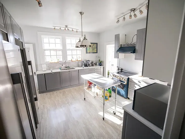 626 Oakland Ave #A — Photo 12