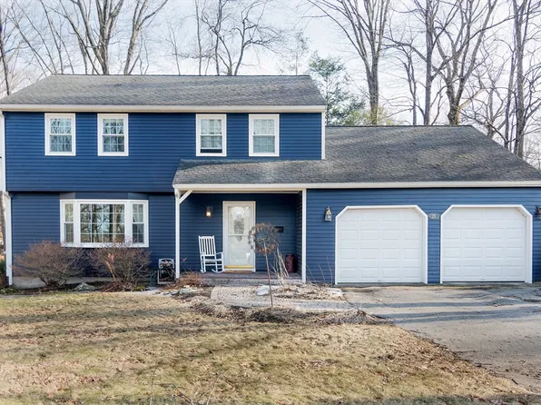 27 Spruce Ln, Holden, MA 01520
