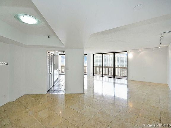 4th image of 19707 Turnberry Way APT 27A