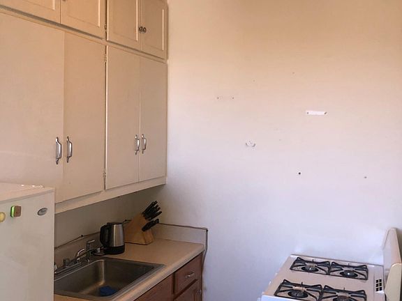 2nd image of 1606 18th Ave S APT 25