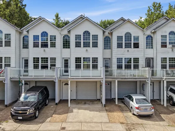 400 SE 2nd St, Troutdale, OR 97060
