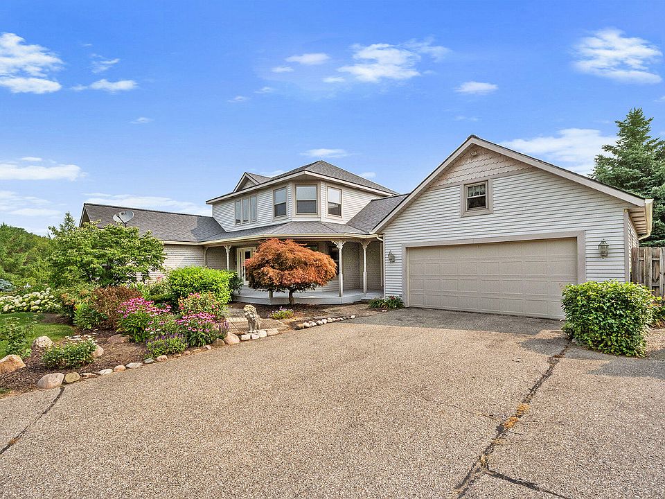 7948 Parkside Ct, Jenison, MI 49428 Zillow