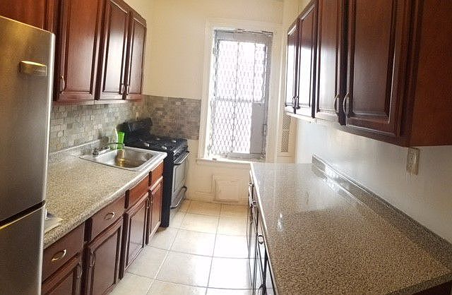 2nd image of 227 Linden Blvd APT 3D