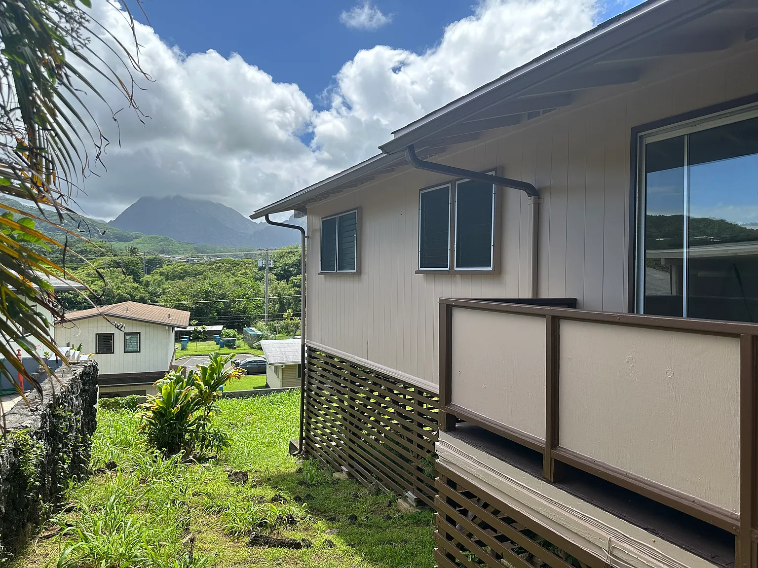 3 bed, 1.5 bath, 1008 sqft, $3,950 — Photo 2