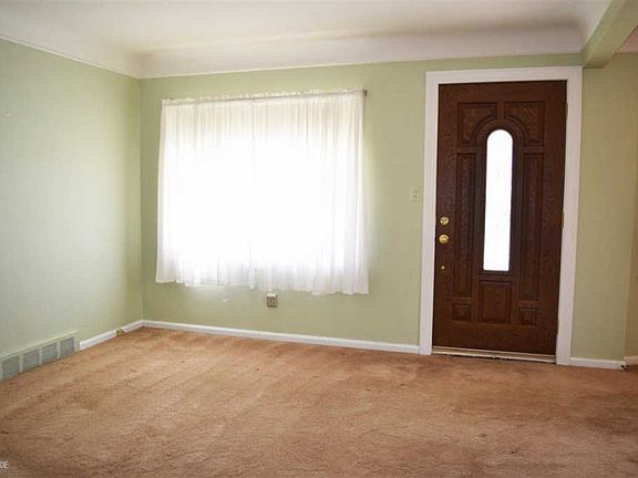 4th image of 21021 Frazho St