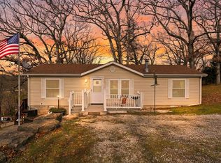 30 Hidden Bluff Road, Blue Eye, MO 65611
