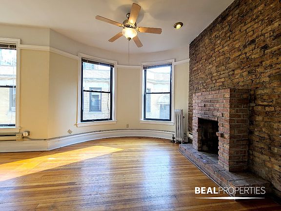 3rd image of 1220 N Dearborn St #D1220-b3