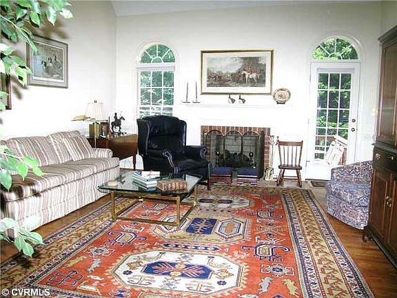3rd image of 7937 Blueberry Hill Ct
