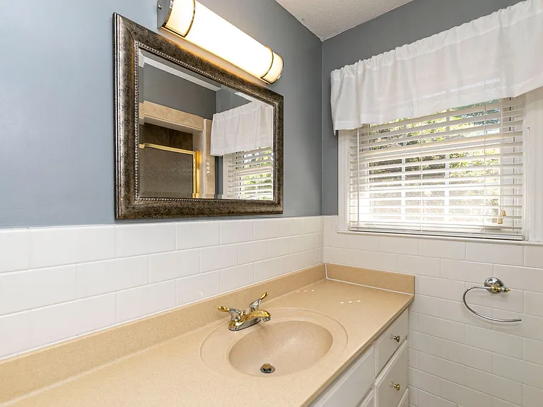 941 Evergreen Ave — Photo 24