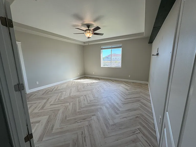 1820 E Madera St — Photo 8