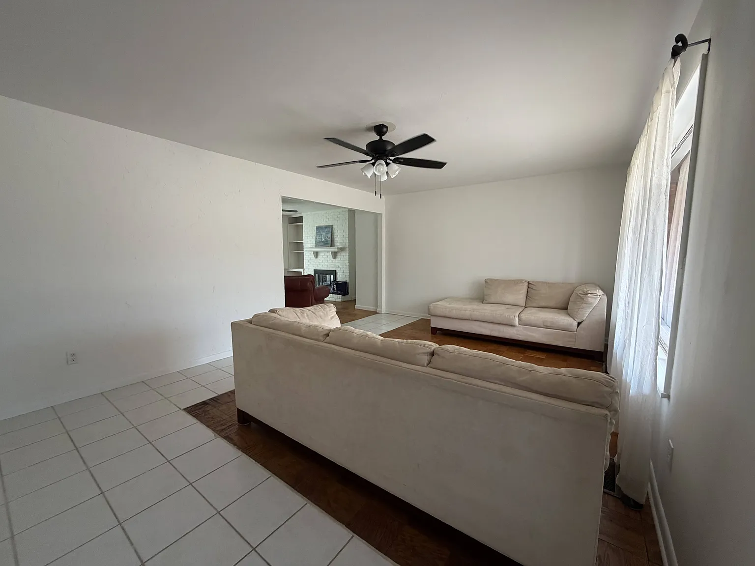 3 bed, 1.5 bath, 1327 sqft, $1,800 — Photo 2