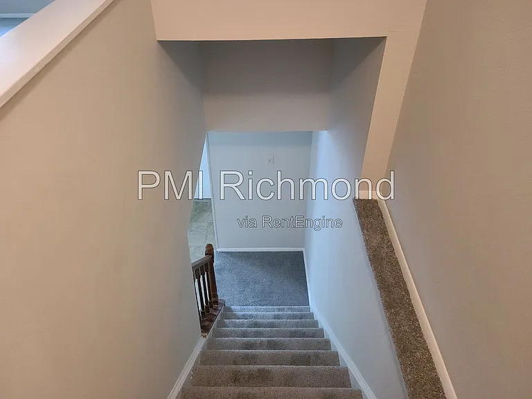9623 Greenmeadow Cir — Photo 20