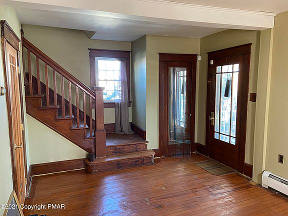 3rd image of 414 S 9th St