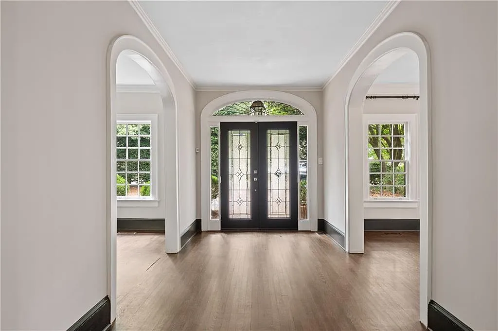 5 bed, 3.5 bath, 3258 sqft, $7,500 — Photo 3