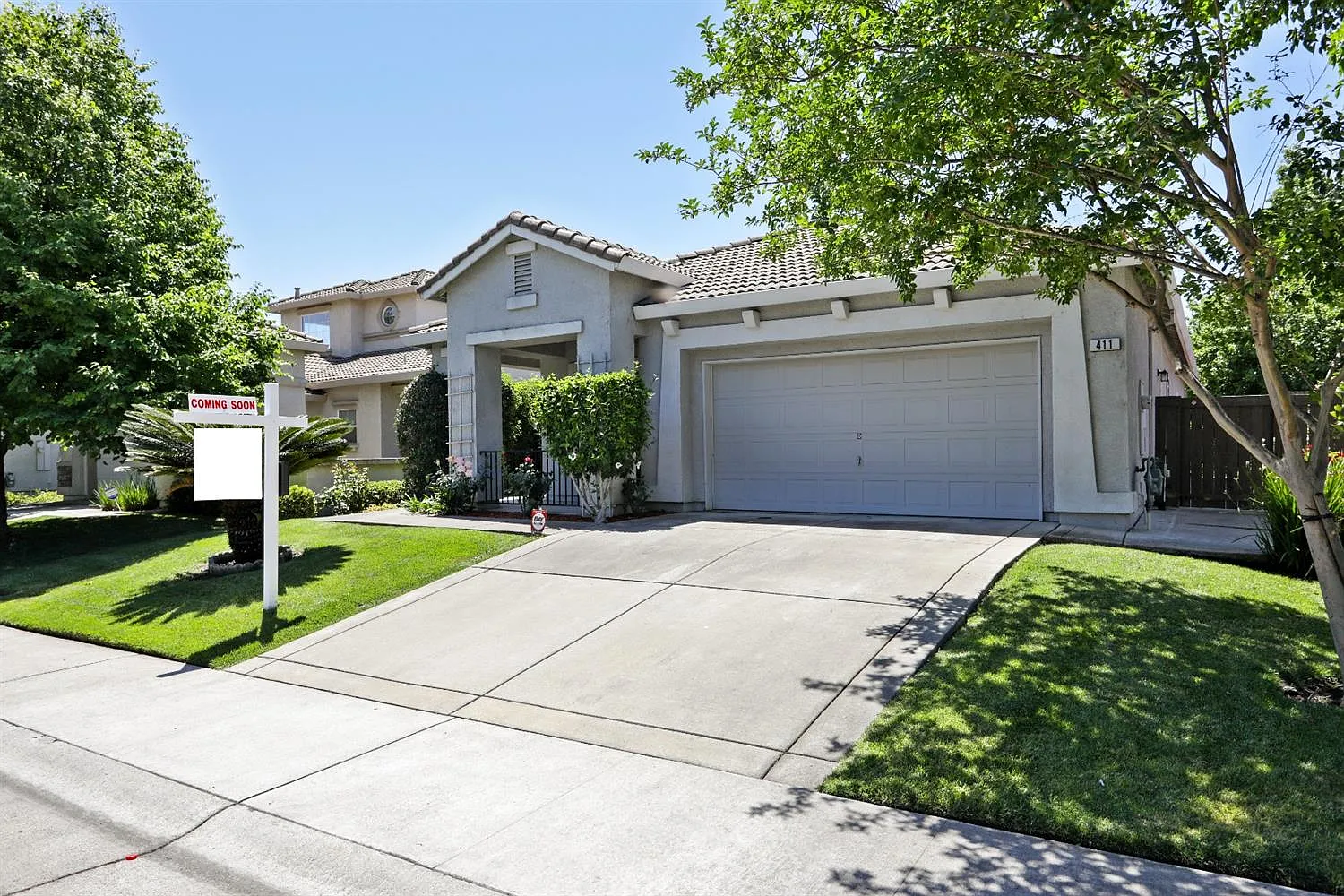 411 Rick Heinrich Cir photo 1