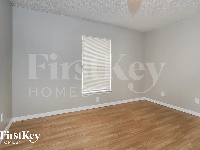 2998 SW Vittorio St — Photo 11