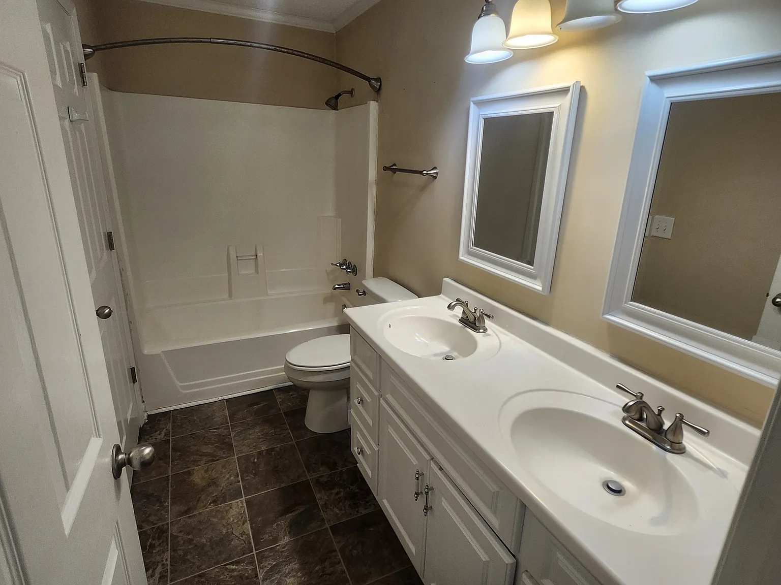 2 bed, 864 sqft, $1,800 — Photo 3