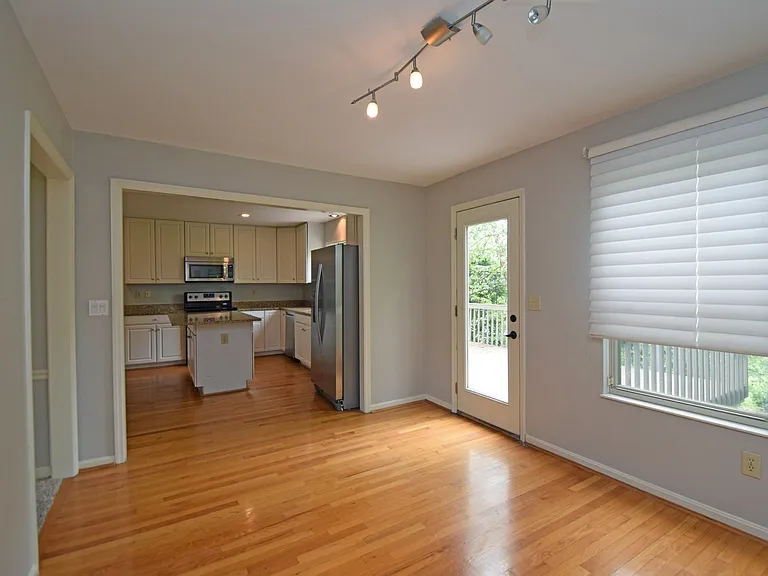 6490 Glenarbor Dr — Photo 10