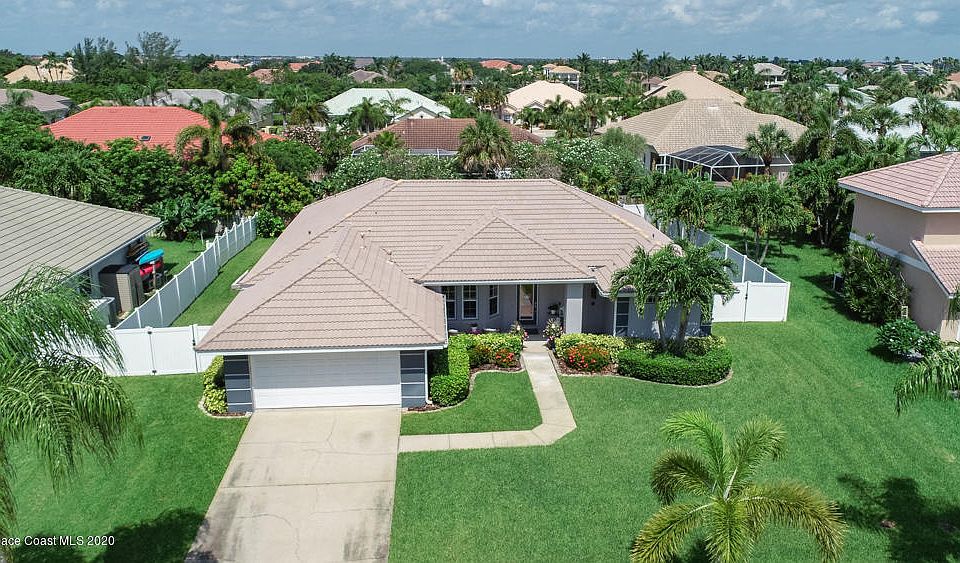 1st image of 206 Waterside Dr