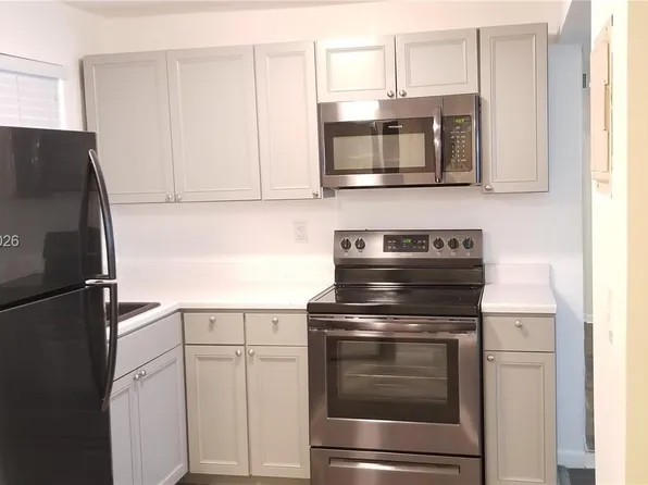 8130 Sunrise Lakes Blvd APT 206, Sunrise, FL 33322