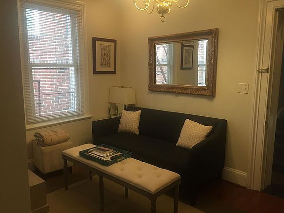 3rd image of 117 S Royal St APT 201
