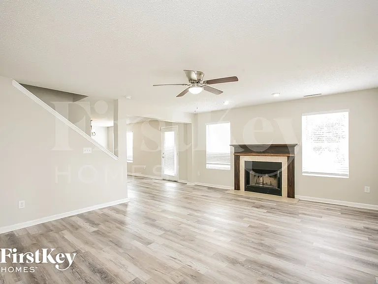 12509 Wolf Run Rd — Photo 4