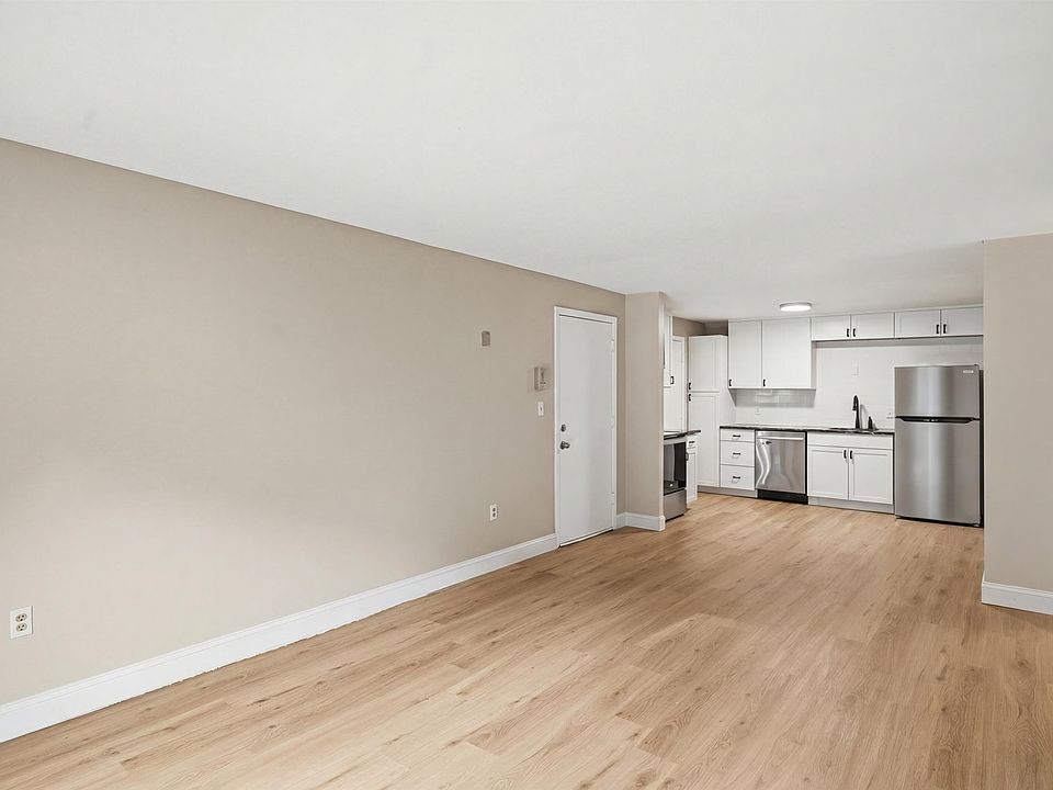 1st image of 8 Strawberry Bank Road #9