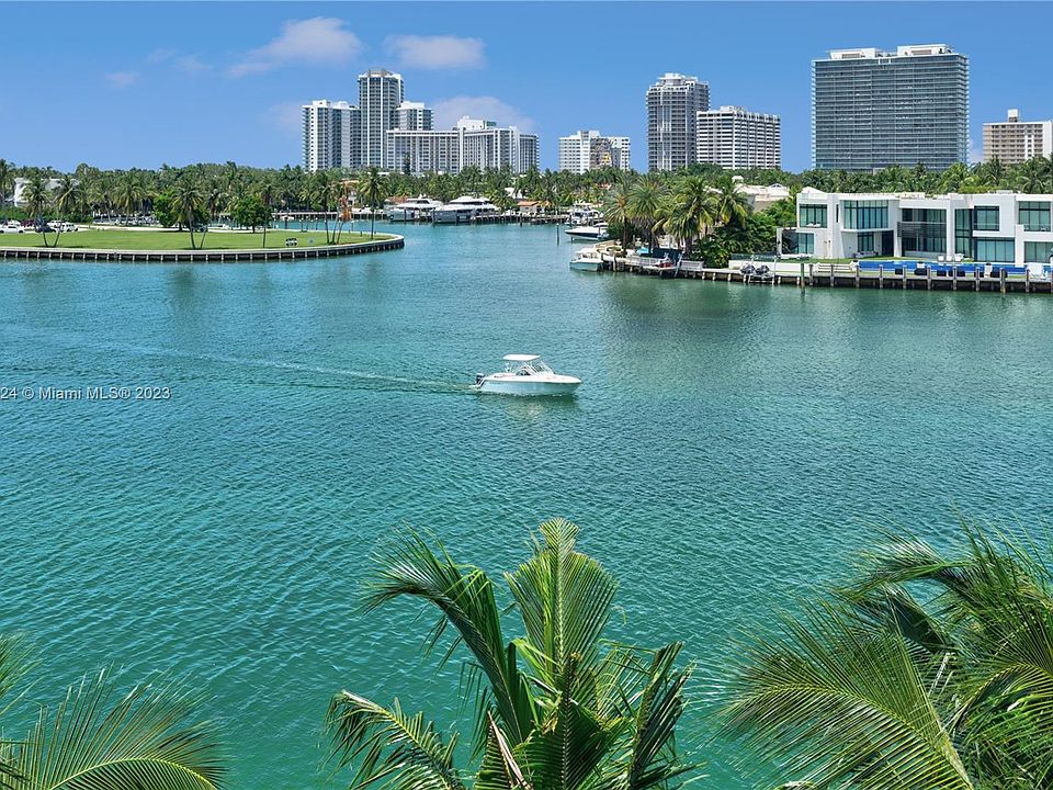 1st image of 10201 E Bay Harbor Dr APT 403