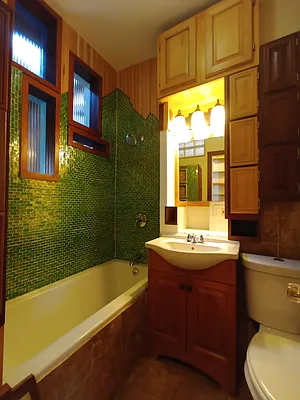 Rented by City Vista Inc | media 58