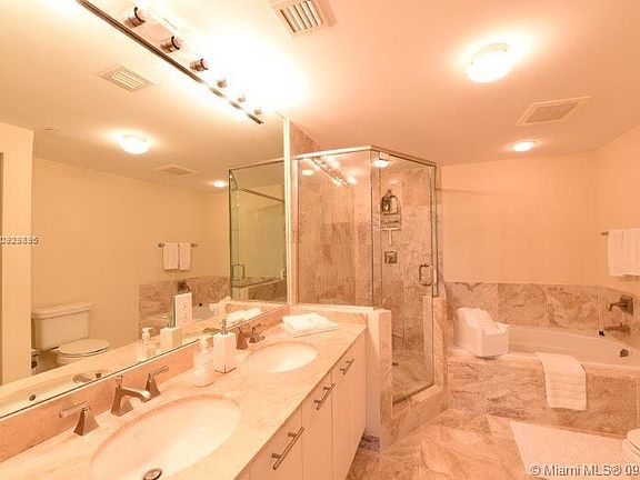 3rd image of 510 NW 84th Ave APT 421