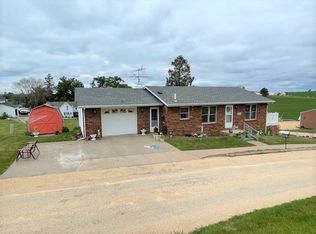 232 Sunset Ct, La Motte, IA 52054