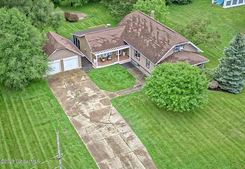 2nd image of 1414 Vley Road