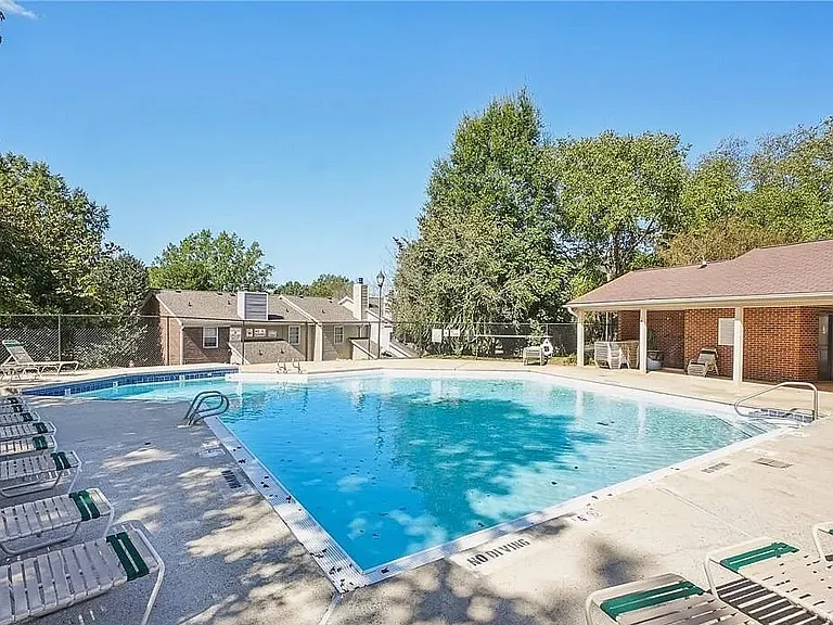 2737 Cottage Pl — Photo 18