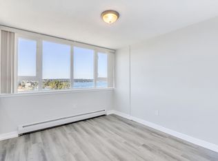 1433 Beach Ave, Vancouver, BC V6G 1Y3