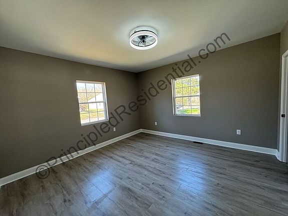 4th image of 716 Grover St
