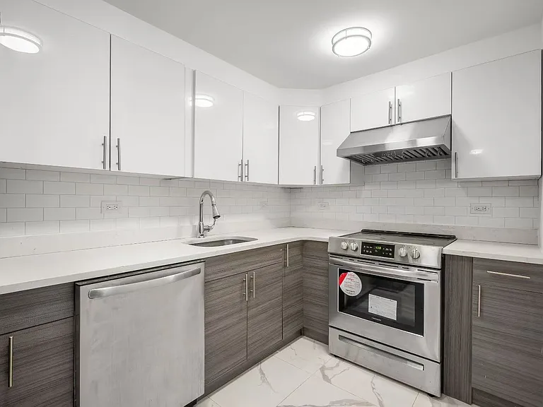 70-09 45th Ave #3D — Photo 8