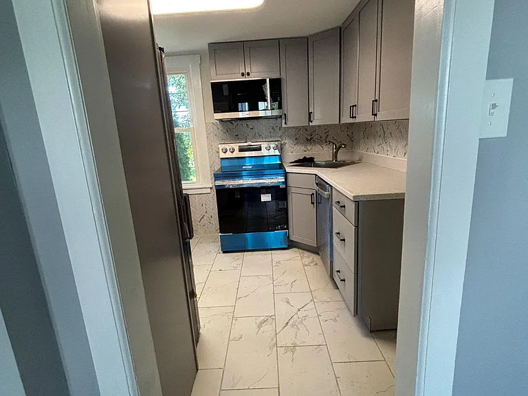 888 Walnut St — Photo 10